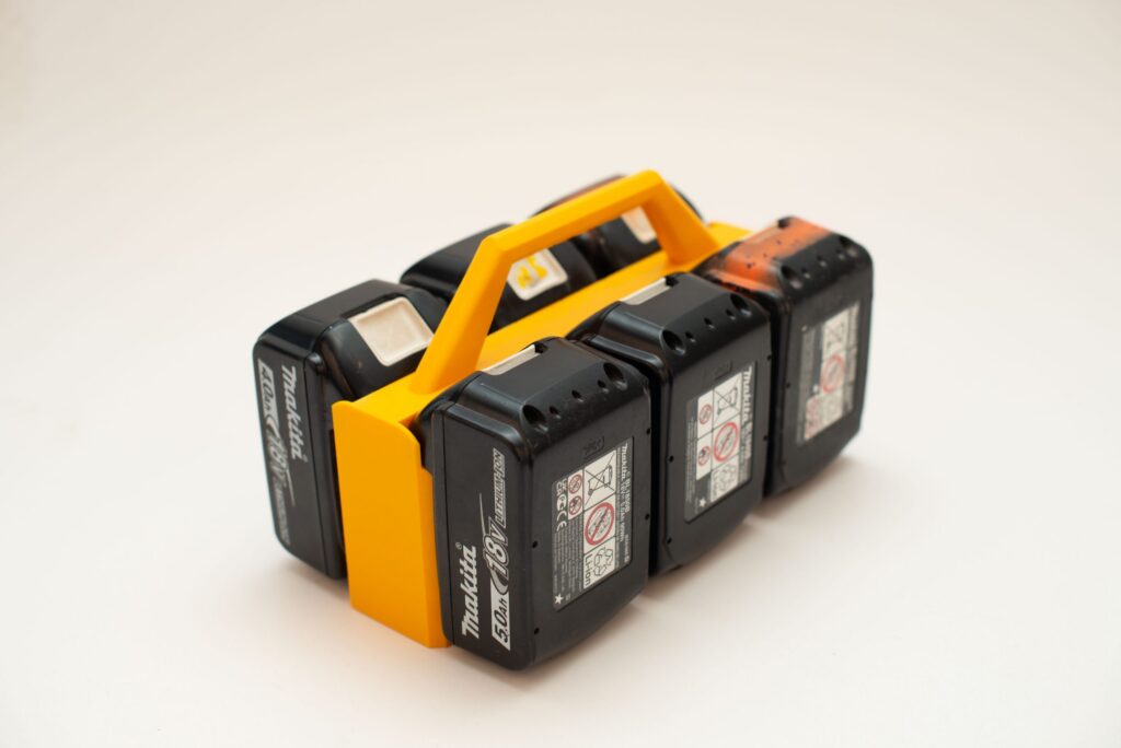 Sixpack holder til 18V Makita batterier